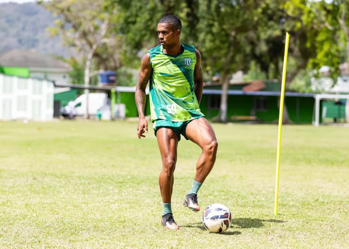 Douglas Costa: ex-Grêmio, Fluminense e Seleção, mantém a forma no Boavista