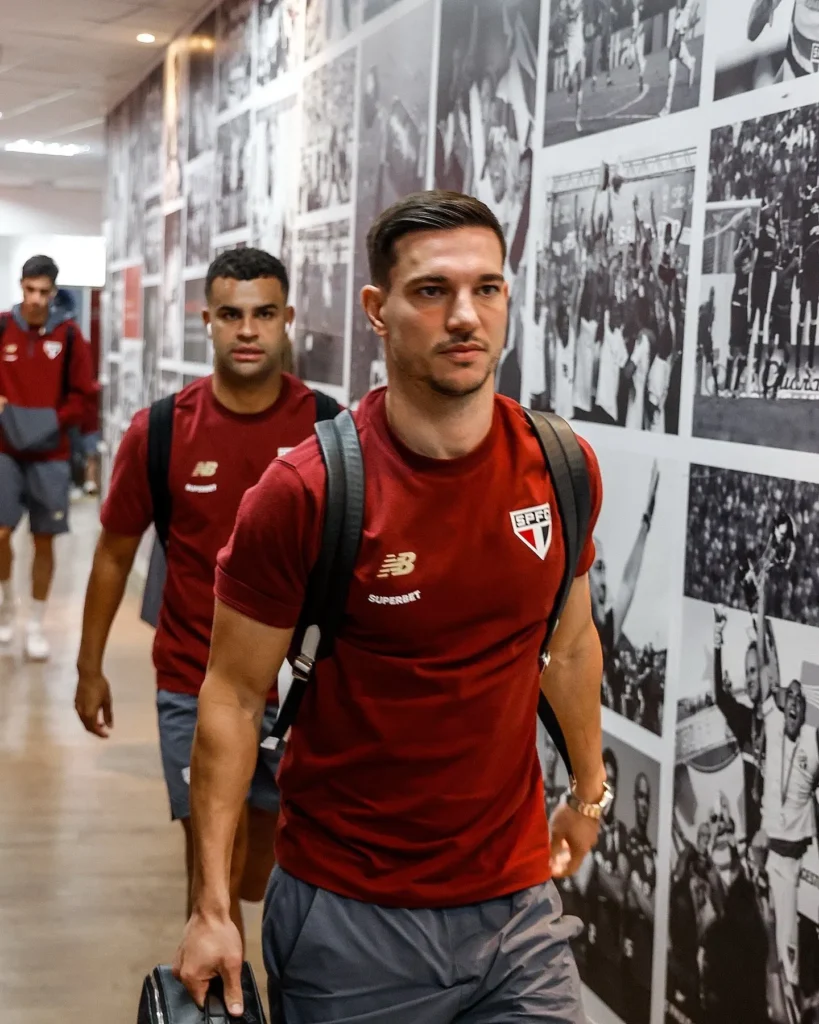 Escalação: Desfalques prejudicam Cédric Soares e Enzo Díaz no São Paulo para jogo contra o Grêmio