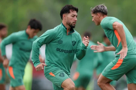 Escalação do Fluminense: Novidades no meio e no ataque para o confronto com o Vasco