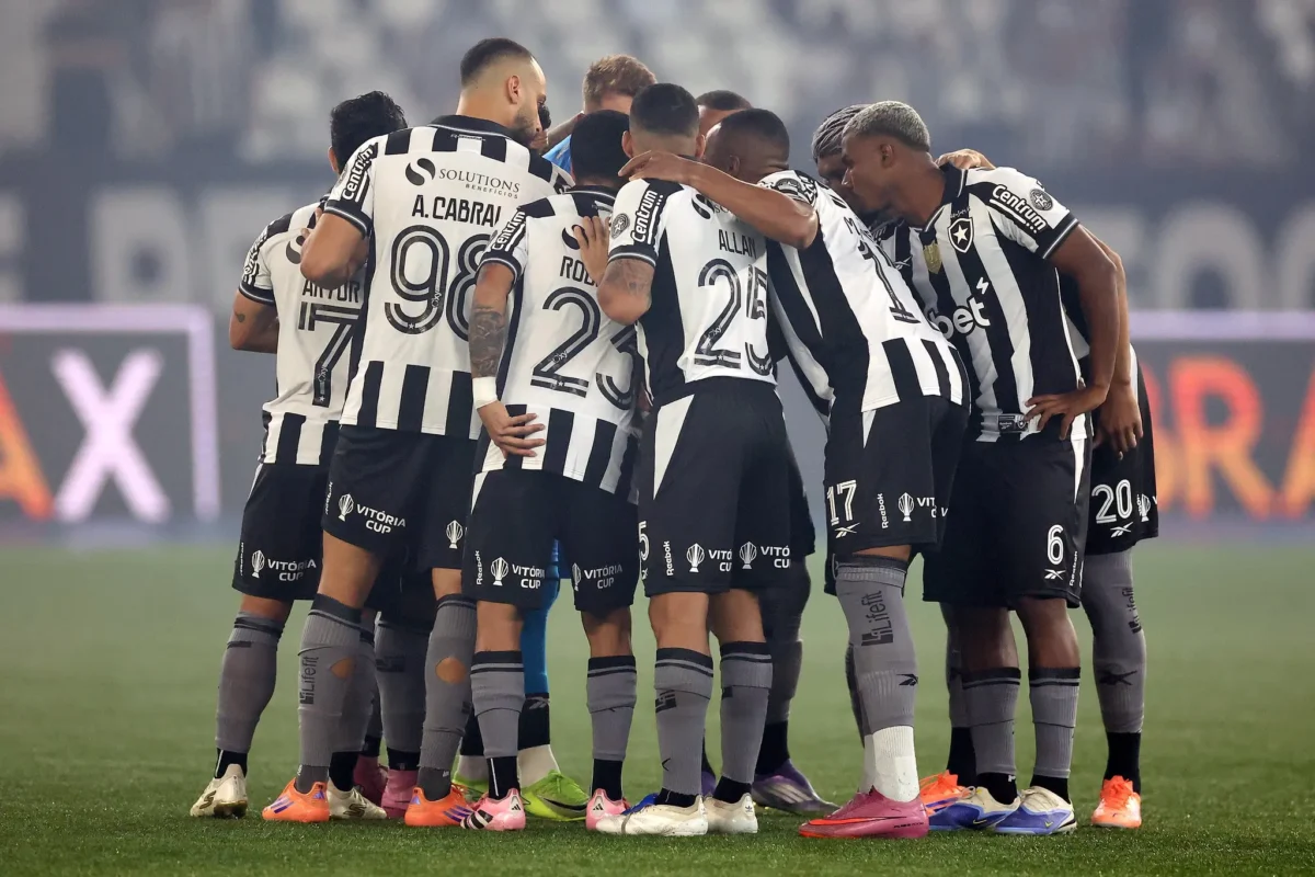 Ficou difícil? Botafogo precisa de campanha de campeão para atingir o número mágico do G-4 Ficou difícil? Botafogo precisa de campanha de campeão para atingir o "número mágico" do G-4