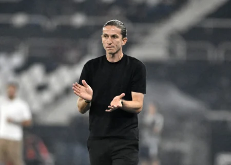 Filipe Luís admite que Pedro está bem e é o campo que fala Filipe Luís admite que Pedro está bem e é o campo que fala