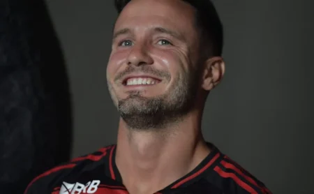 Filipe Luís põe fim ao mistério: Saúl joga Flamengo X Palmeiras, mas De La Cruz é cortado