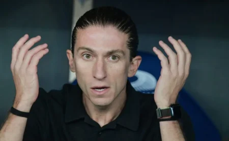 Filipe Luís é contestado por Anderson Barros após Flamengo x Palmeiras: "Inaceitável fazer acusação"