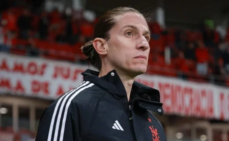 Filipe Luís Aplica Castigo a Pedro Após Atuação na Argentina