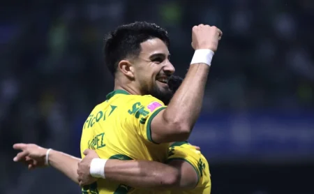 Flaco López Tem Propostas para Deixar o Palmeiras, Mas Decide Permanecer para Fazer História