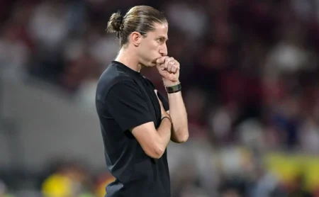 Flamengo aposta em retrospecto positivo de Filipe Luís para vencer o Botafogo no Campeonato Brasileiro