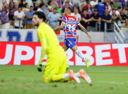 Flamengo amplia para 10 pontos os tropeços contra equipes da zona inferior do Brasileirão Flamengo amplia para 10 pontos os tropeços contra equipes da zona inferior do Brasileirão