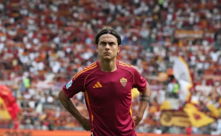 Flamengo conta com auxílio de Wesley, da Roma, para persuadir Dybala e busca reforço de peso em 2026