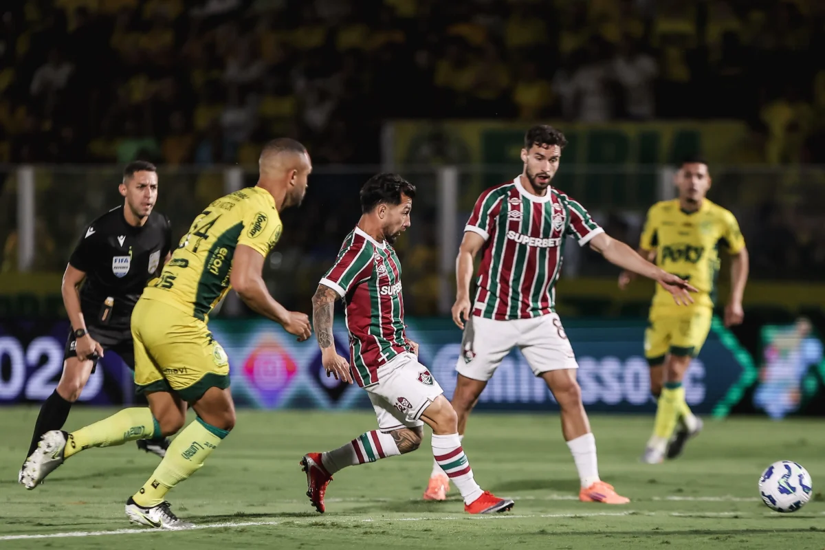 Fluminense iniciará sequência de jogos no Rio com oito pendurados: veja lista