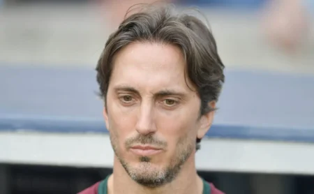 "Fluminense torcida critica: Zubeldía rebate com frustração"