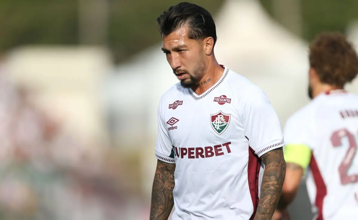 Fluminense espera Lucho Acosta em campo para o clássico decisivo diante do Vasco Fluminense espera Lucho Acosta em campo para o clássico decisivo diante do Vasco