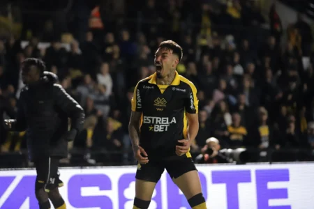 Gui Lobo: Lesão em campo e avaliação médica em Criciúma