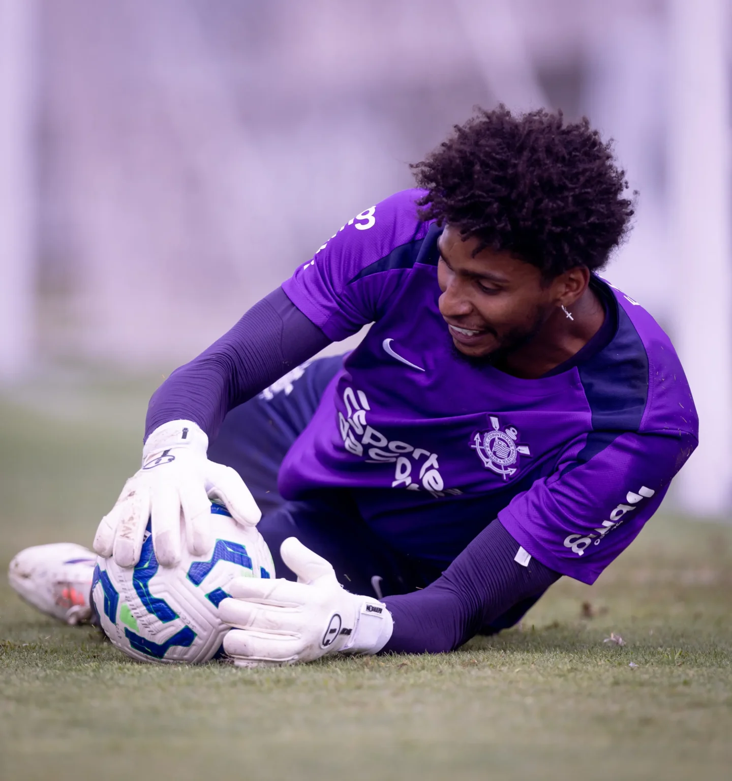 Hugo Souza Retorna Aos Treinos Com Bola no Corinthians