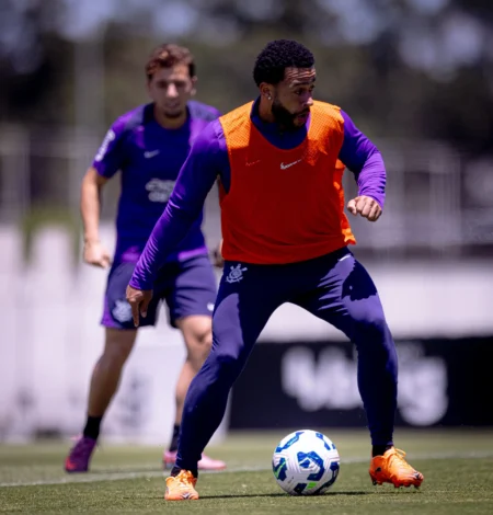 Hugo Souza em tratamento: Tática da semana do Corinthians sob Dorival Júnior Hugo Souza em tratamento: Tática da semana do Corinthians sob Dorival Júnior