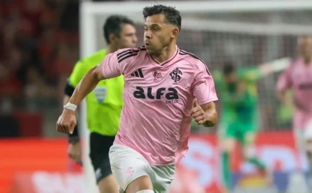 Internacional pode ter Óscar Romero como substituto de Carbonero contra o Mirassol