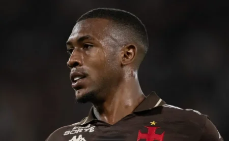 Jorge Iggor critica atitude de Rayan em comemoração de gol contra o Fluminense: “Cuidado” Jorge Iggor critica atitude de Rayan em comemoração de gol contra o Fluminense: “Cuidado”