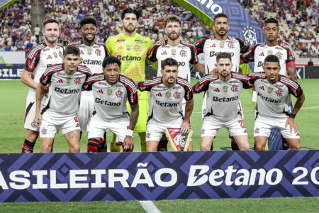 Jorginho e Arrascaeta lamentam revés amargo em batalha do Flamengo: Virar a página rapidamente Jorginho e Arrascaeta lamentam revés amargo em "batalha" do Flamengo: "Virar a página rapidamente"