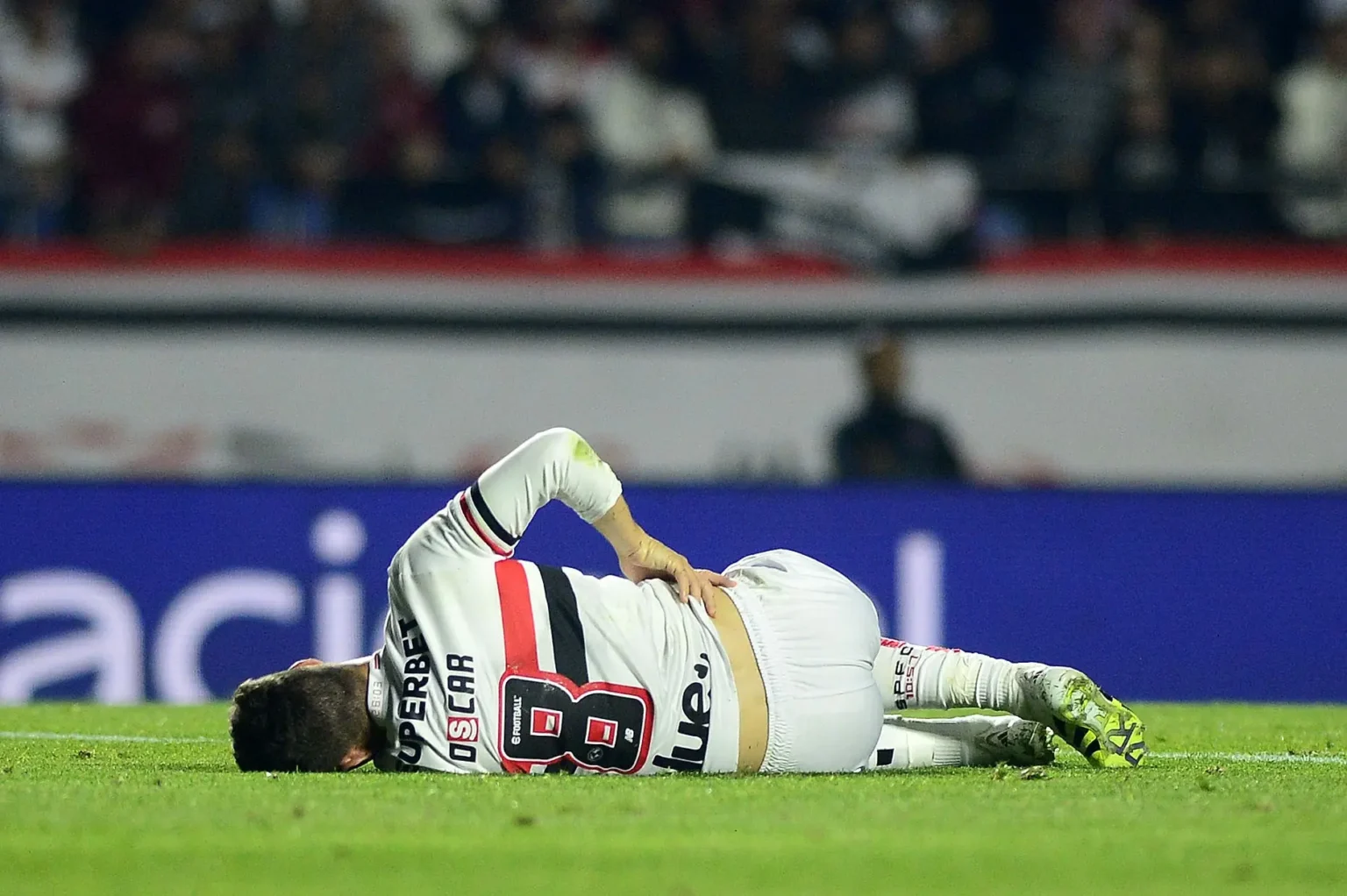 Lesões de Oscar: metade da equipe do São Paulo