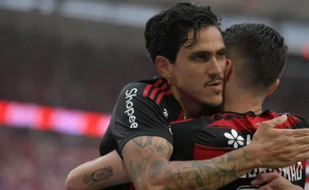 Lesão no antebraço: Retorno gradual de Pedro ao Flamengo nas próximas semanas