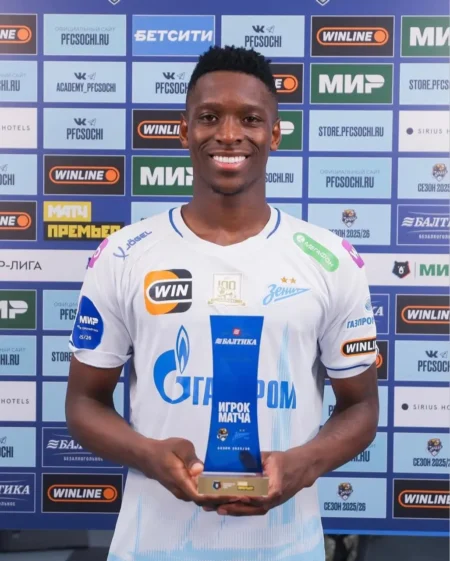 Luiz Henrique, ex-Botafogo, integra a lista do CIES de melhores dribladores do mundo