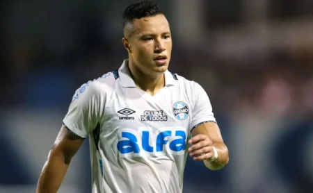 Marlon desabafa e expõe os motivos da má fase do Grêmio: "é um dia para esquecer"