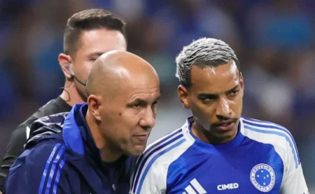 Matheus Pereira: Futuro no Cruzeiro Incerto Devido a Razões Familiares