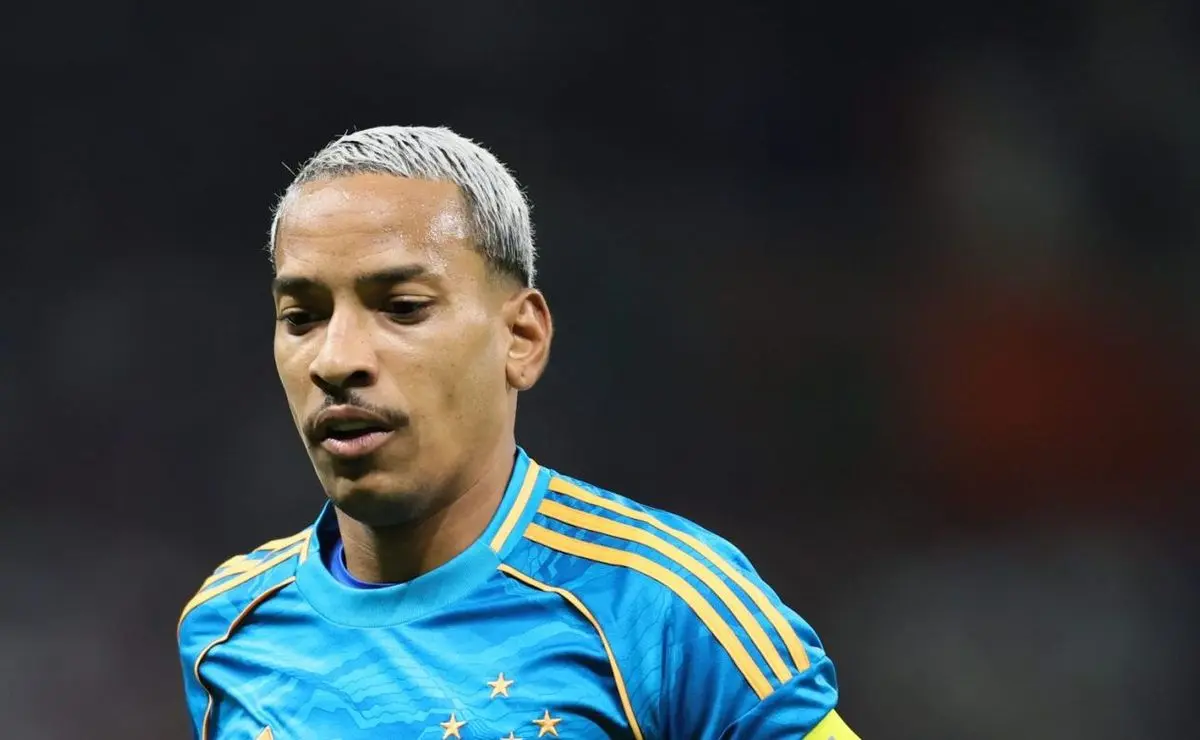 Matheus Pereira recebe sondagens do Catar, mas prioriza permanência no Cruzeiro Matheus Pereira recebe sondagens do Catar, mas prioriza permanência no Cruzeiro