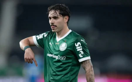 Maurício antecipa confronto entre Palmeiras e Flamengo, mirando vantagem no Brasileirão
