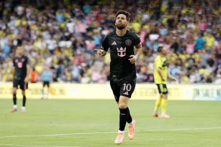 Messi faz hat-trick no jogo final do Inter Miami na temporada regular da MLS