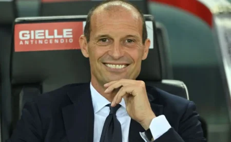 Milan-ITA de Massimiliano Allegri planeja fazer oferta ao Palmeiras para contratar o atacante Vitor Roque