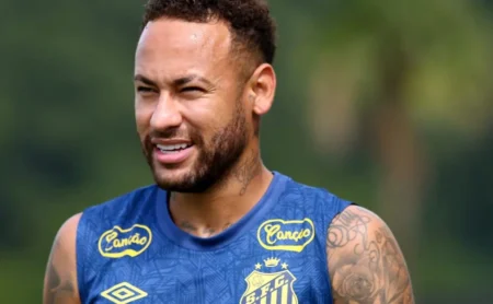 Neymar envia mensagem à torcida do Santos: "Precisamos de incentivo"