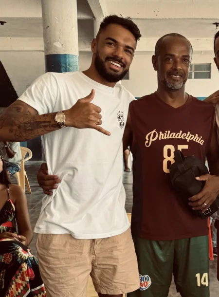 Pai de Raniele escreve carta emocionada ao filho para festejar 100 jogos pelo Corinthians.