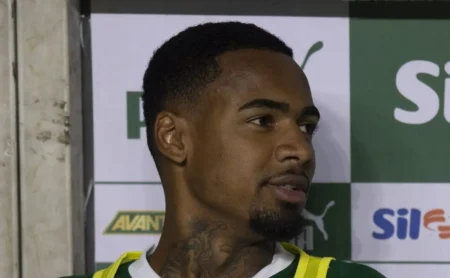 Palmeiras: Allan em Destaque na Inglaterra, Oferta de R$ 199 Milhões em Vista