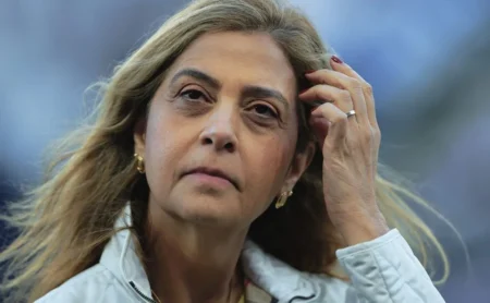 Palmeiras: Uniformes de Leila Pereira de Fora Impulsionam Lucros em 110%