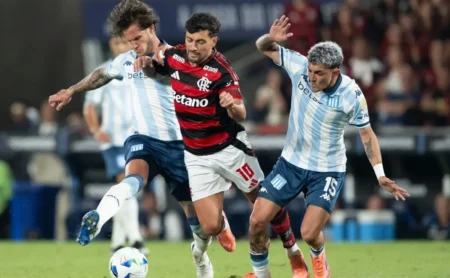 Racing Antecipa Final da Libertadores e Encarar o Flamengo: Vão Ter Que Segurar a Pressão Racing Antecipa Final da Libertadores e Encarar o Flamengo: "Vão Ter Que Segurar a Pressão"