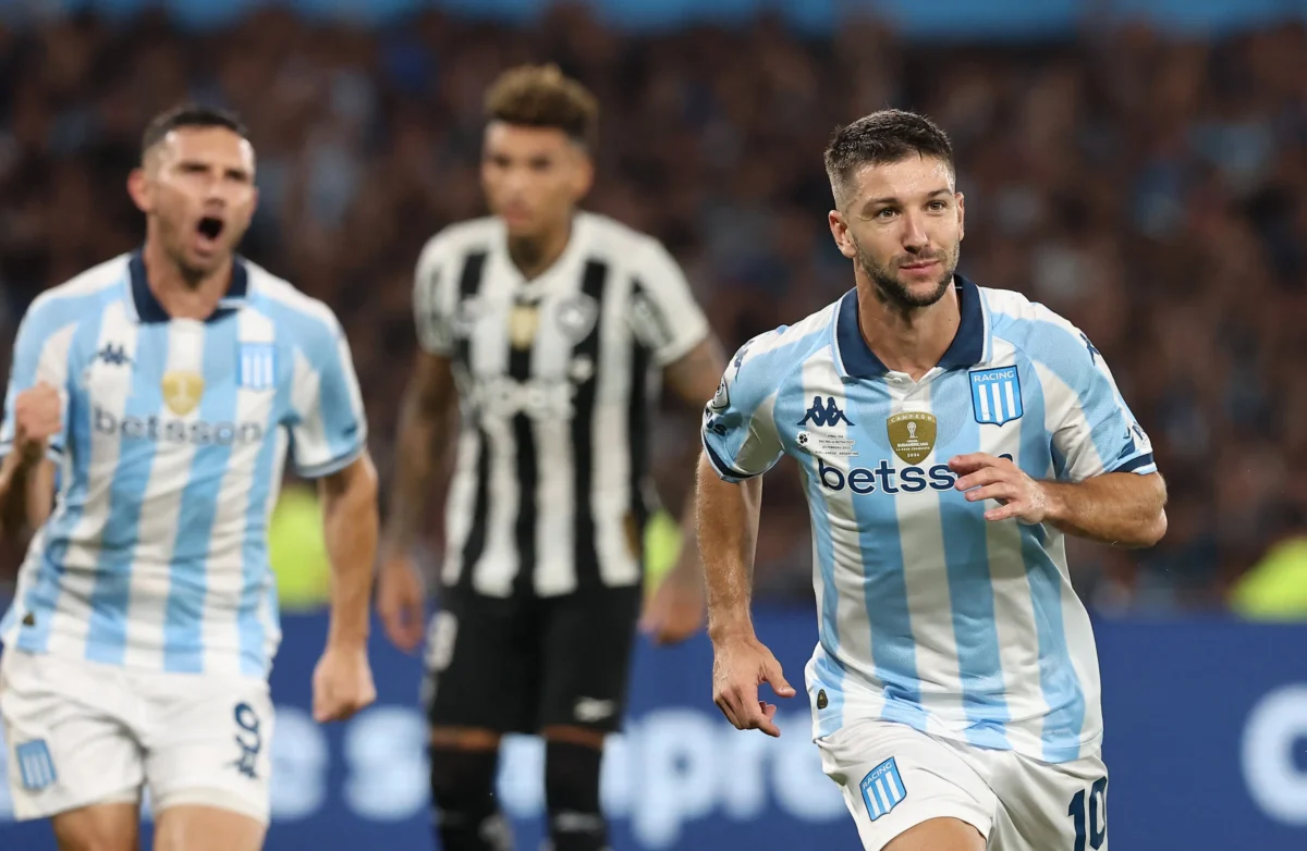 Racing considera Carrasco do Mundial 2022 como opção para a semifinal da Libertadores