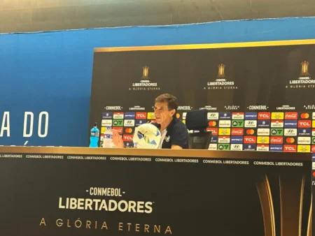 Racing Crava: "Vamos para Lima" em Jogo de Igual para Igual Contra o Flamengo