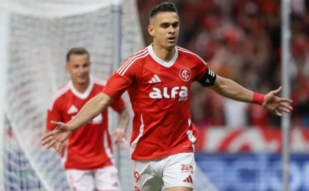 Rafael Borré, insatisfação com a diretoria e atritos no elenco do Internacional marcam o momento de D’Alessandro