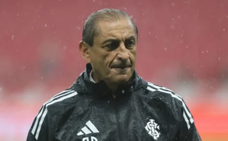 Ramón Díaz Critica Postura do Internacional e Indica Mudança