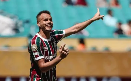 Renê expõe acordo no vestiário do Fluminense pós-vitória: “Queremos a Libertadores pelo Brasileirão” Renê expõe acordo no vestiário do Fluminense pós-vitória: “Queremos a Libertadores pelo Brasileirão”