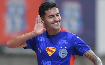 Rodrigo Nestor Destaca-se no Bahia, Superando Seu Desempenho Anterior no São Paulo