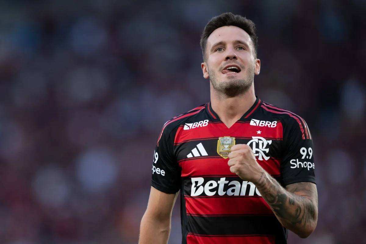 Saúl treina com o grupo e acende a expectativa para seu retorno em Flamengo x Palmeiras