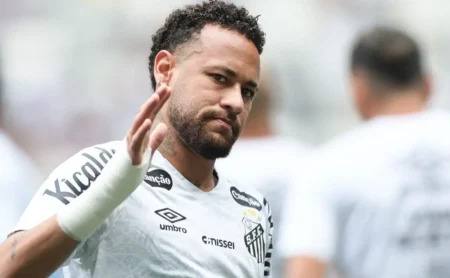 Santos rever suas decisões sobre renovação de Neymar e frustra pai do jogador