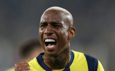 Talisca não quer mais jogar no futebol brasileiro.
