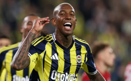 Talisca surge como opção para o Grêmio e visa retorno ao Brasil em 2026