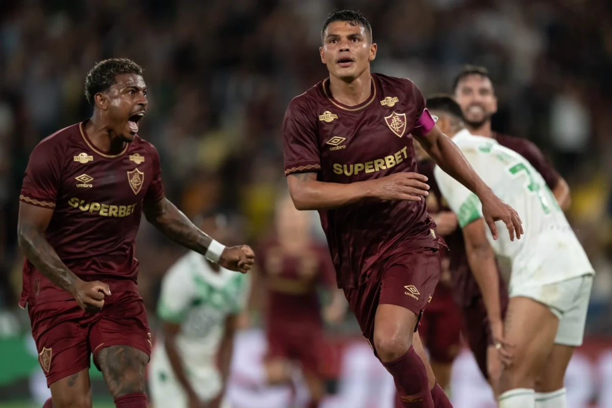 Thiago Silva brinca sobre gol do Fluminense e cita o último lance