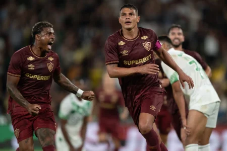 Thiago Silva brinca sobre gol do Fluminense e cita o último lance