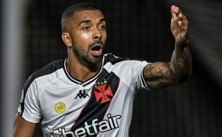 Vasco define futuro de Paulo Henrique e não o vende após contato do Real Betis