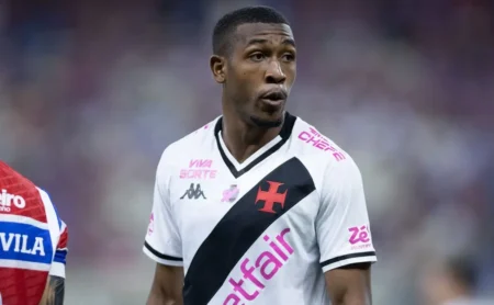Vasco se aproxima de acordo por Rayan até 2028