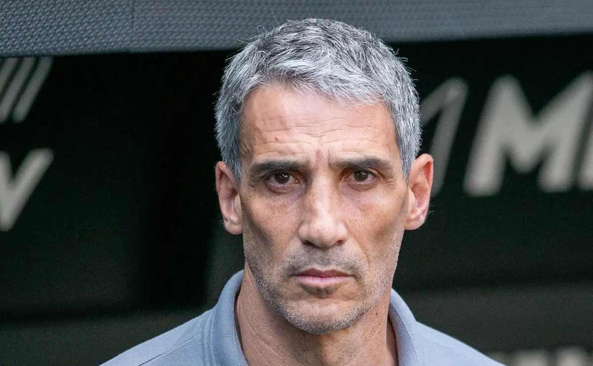 Vojvoda exclui Zé Ivaldo da lista de relacionados, e saída do zagueiro do Santos se aproxima no fim do ano. Vojvoda exclui Zé Ivaldo da lista de relacionados, e saída do zagueiro do Santos se aproxima no fim do ano.